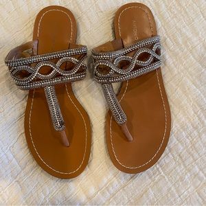 Women’s Antonio Melani rhinestone thong sandals / Size 8